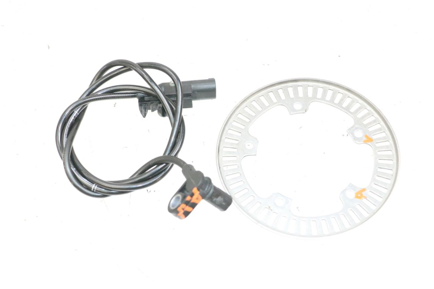 photo de CAPTEUR ABS AVANT BMW R GS 1250 (2021 - 2024) - Gros plan technique