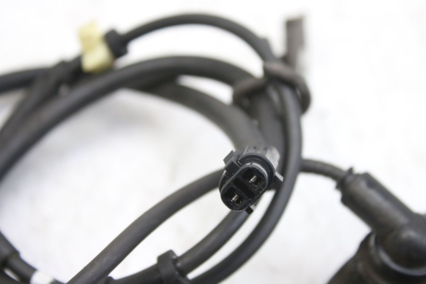 photo de CAPTEUR ABS AVANT MBK SKYCRUISER 125 (2010 - 2013) - Autre angle de vue