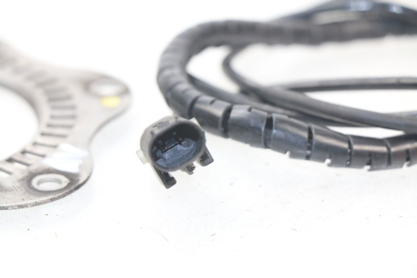 photo de CAPTEUR ABS AVANT PIAGGIO VESPA GTS IE ABS 300 (2016 - 2018) - Zoom état d’usage