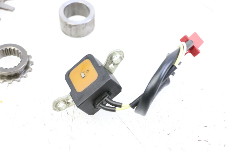photo de CAPTEUR ALLUMAGE HONDA FJS SILVER WING SILVERWING 400 (2005 - 2008)