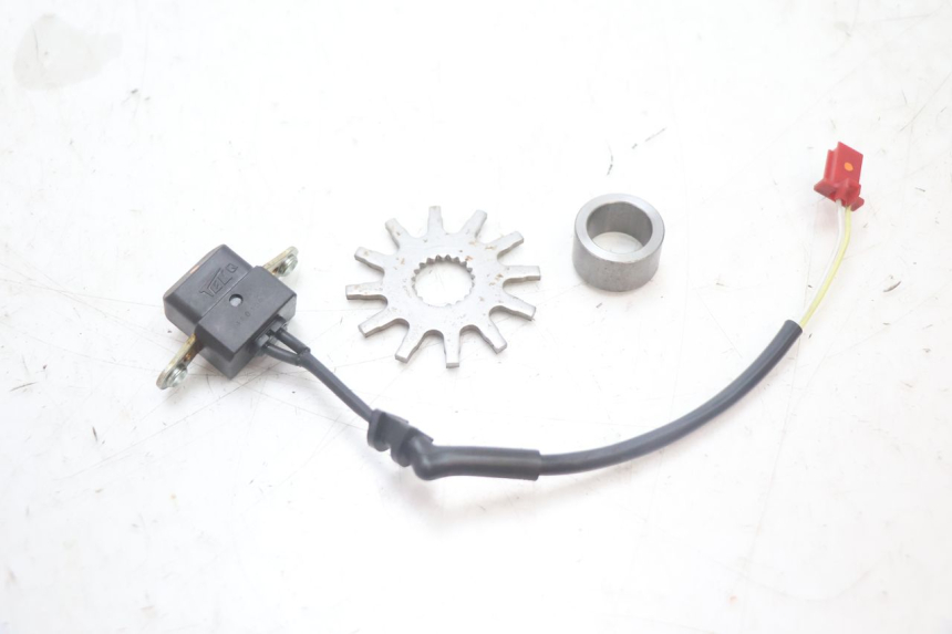 photo de CAPTEUR ALLUMAGE HONDA FJS SILVER WING SILVERWING 400 (2005 - 2008) - Autre angle de vue