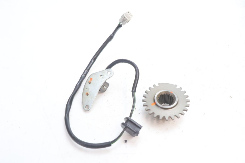photo de CAPTEUR ALLUMAGE SUZUKI GSR 600 (2005 - 2012) - Détail de la pièce