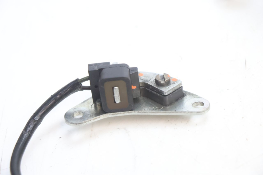 photo de CAPTEUR ALLUMAGE SUZUKI GSR 600 (2005 - 2012) - Zoom état d’usage