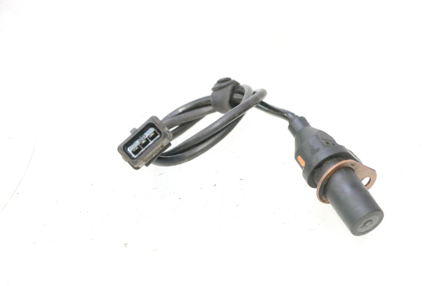 photo de CAPTEUR ALLUMAGE DUCATI SS IE DS CARENEE 1000 (2002 - 2006) - Gros plan technique