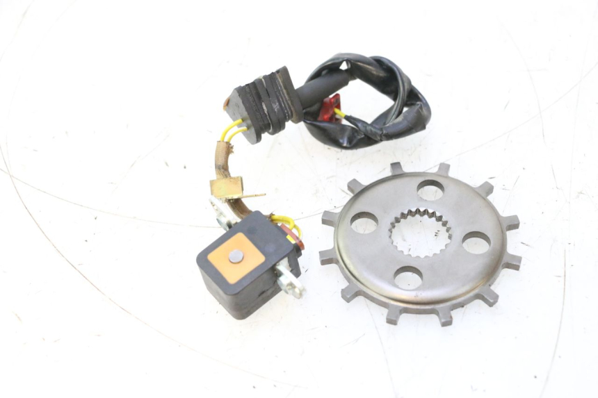 photo de CAPTEUR ALLUMAGE HONDA VFR FI RC46 800 (1998 - 2001) - Gros plan technique