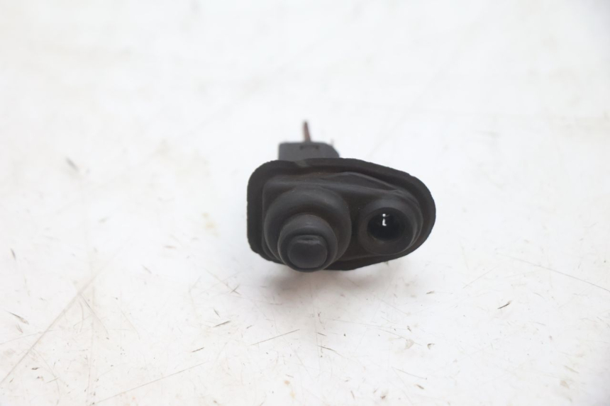 photo de CAPTEUR OUVERTURE COFFRE GILERA GP 800 (2007 - 2013) - Détail de la pièce