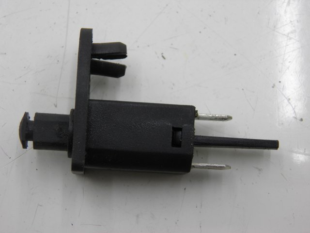 photo de CAPTEUR OUVERTURE COFFRE PIAGGIO X9 EVOLUTION 125 (2003 - 2007)