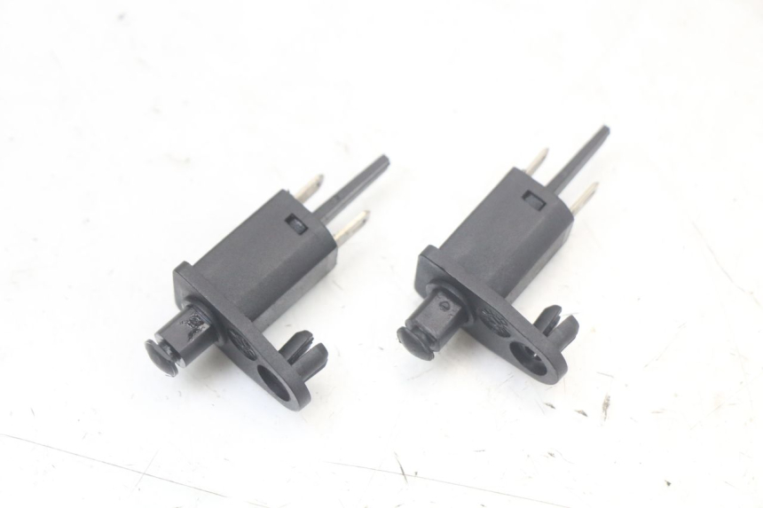 photo de CAPTEUR OUVERTURE SELLE PIAGGIO XEVO - X EVO 125 (2007 - 2016) - Vue principale