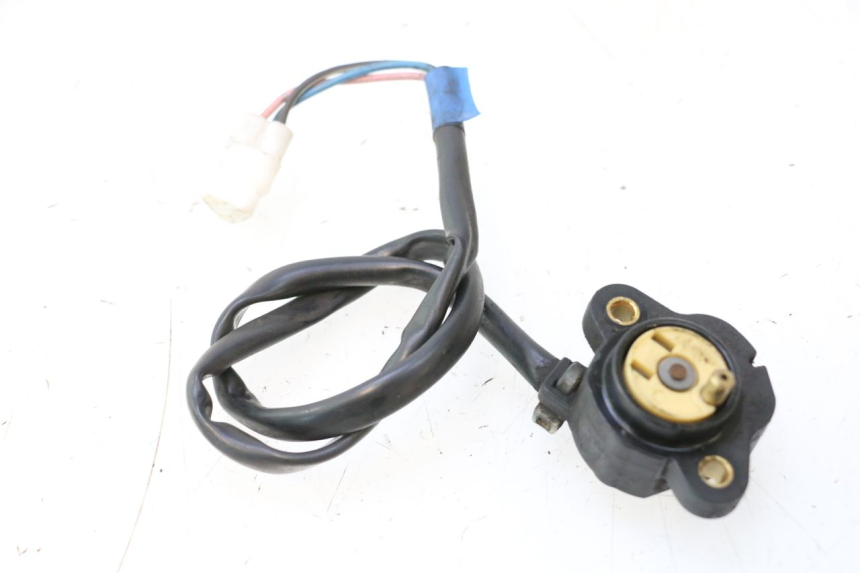 photo de CAPTEUR POINT MORT SUZUKI GSR 600 (2005 - 2012) - Vue principale