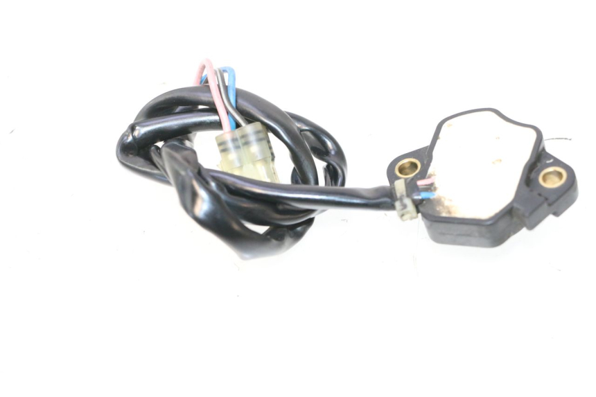 photo de CAPTEUR POINT MORT SUZUKI SV S 650 (2003 - 2009) - Détail de la pièce