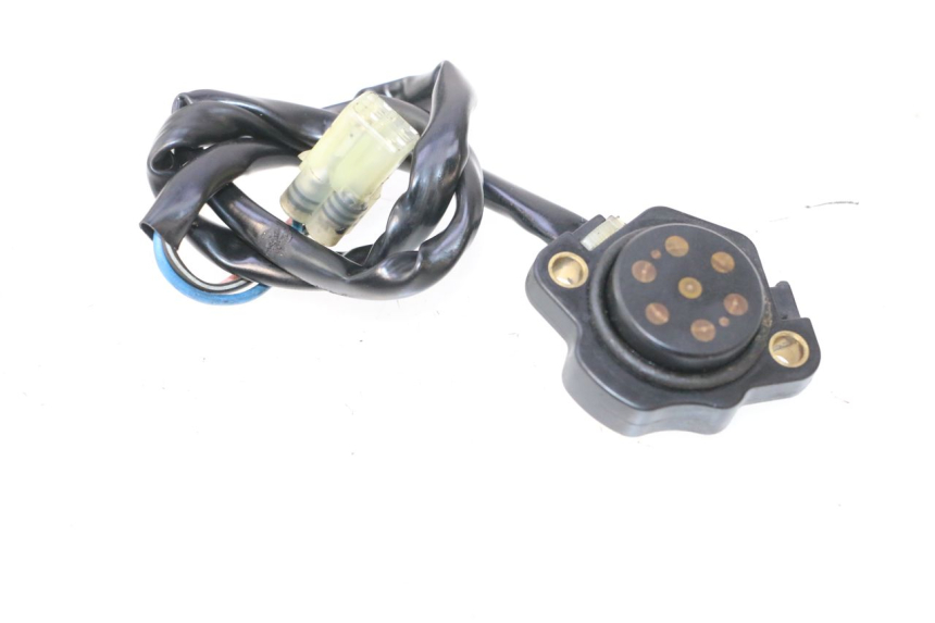 photo de CAPTEUR POINT MORT SUZUKI SV S 650 (2003 - 2009) - Autre angle de vue