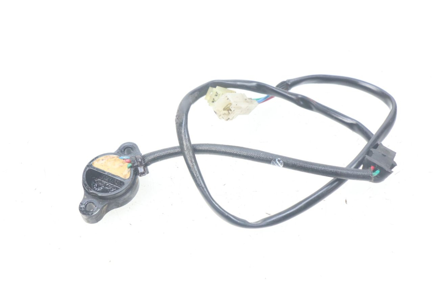 photo de CAPTEUR POINT MORT SUZUKI XF FREEWIND 650 (1997 - 2003) - Zoom état d’usage
