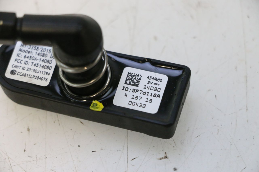 photo de CAPTEUR PRESSION PNEU HARLEY DAVIDSON ROAD GLIDE FLTRXSE 1920 (2018 - 2022) - Zoom état d’usage