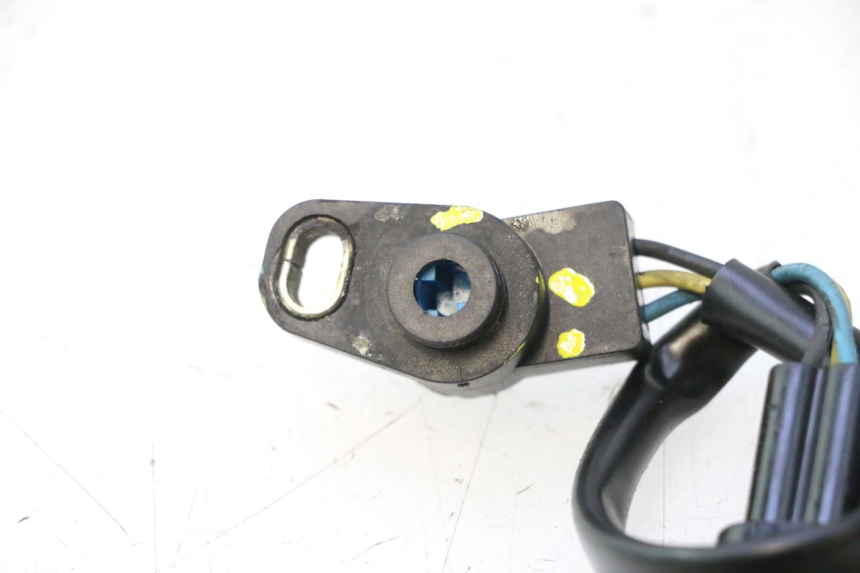 photo de CAPTEUR TPS SUZUKI BURGMAN EXECUTIVE ABS 650 (2006 - 2012) - Points de fixation