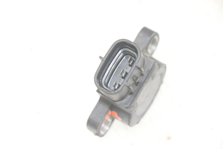 photo de CAPTEUR TPS YAMAHA FJR ABS 1300 (2006 - 2012) - Zoom état d’usage