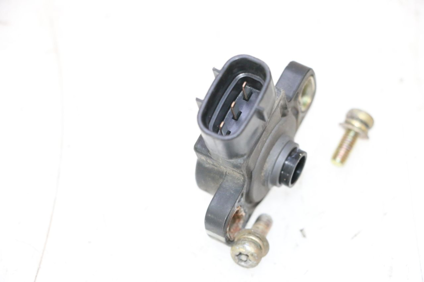 photo de CAPTEUR TPS YAMAHA FJR 1300 (2001 - 2005) - Détail de la pièce