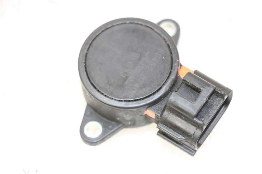 photo de CAPTEUR TPS SUZUKI BURGMAN 125 (2007 - 2014)