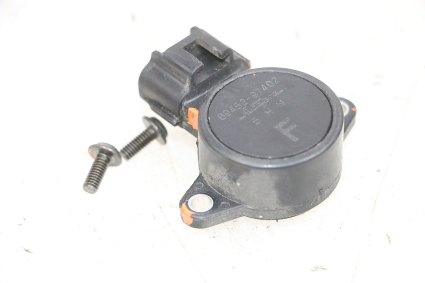 photo de CAPTEUR TPS YAMAHA XMAX X-MAX 125 (2006 - 2009) - Autre angle de vue