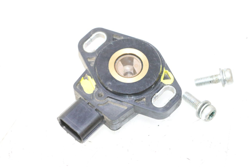 photo de CAPTEUR TPS HONDA XLV VARADERO 125 (2007 - 2012) - Gros plan technique