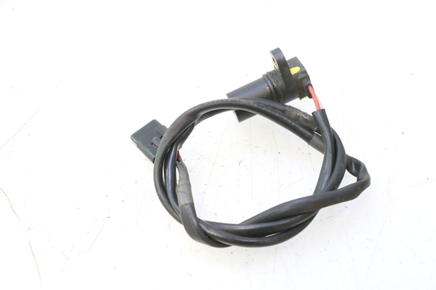 photo de CAPTEUR VITESSE SUZUKI BURGMAN EXECUTIVE ABS 650 (2006 - 2012) - Gros plan technique
