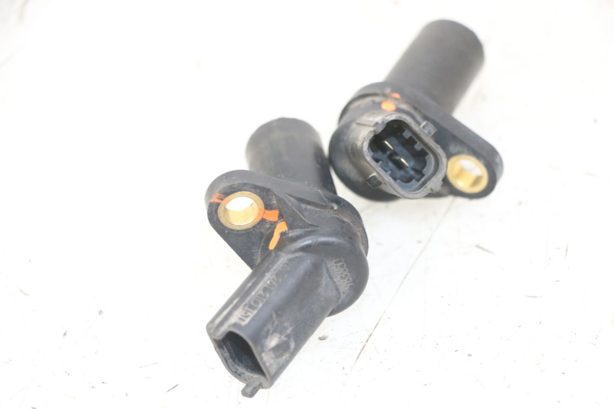photo de CAPTEUR VITESSE PIAGGIO MP3 LT 400 (2007 - 2012)