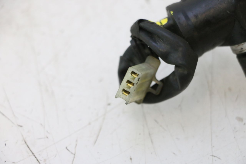 photo de CAPTEUR VITESSE HONDA VFR FI RC46 800 (1998 - 2001) - Autre angle de vue