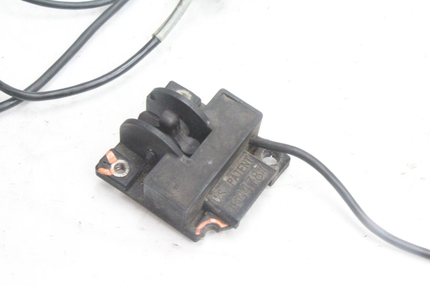 photo de CAPTEUR VITESSE YAMAHA WAVE RUNNER GP R 1200 (2000 - 2003) - Autre angle de vue