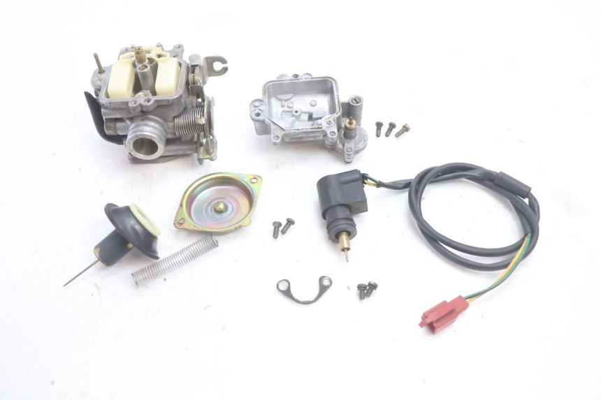 photo de CARBURATEUR KYMCO AGILITY 4T 50 (2005 - 2018) - Points de fixation