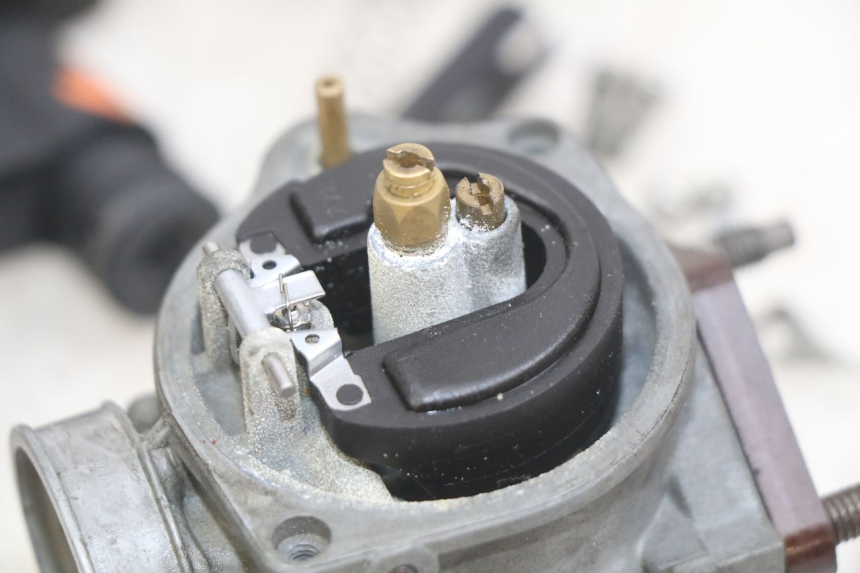 photo de CARBURATEUR KYMCO AGILITY NAKED RENOUVO 2T 50 (2011 - 2018)