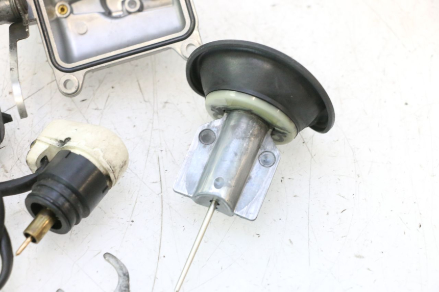 photo de CARBURATEUR APRILIA ATLANTIC S 125 (2010 - 2013) - Gros plan technique