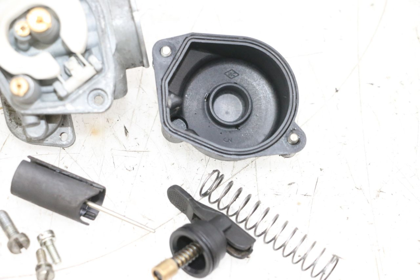 photo de CARBURATEUR MBK BOOSTER SPIRIT NAKED 50 (2004 - 2017) - Inspection visuelle