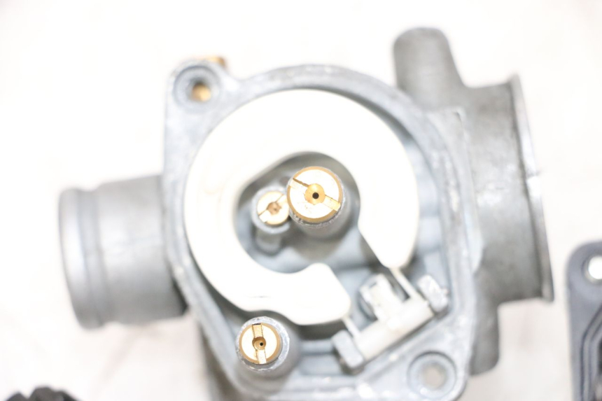 photo de CARBURATEUR MBK BOOSTER SPIRIT NAKED 50 (2004 - 2017) - État de surface