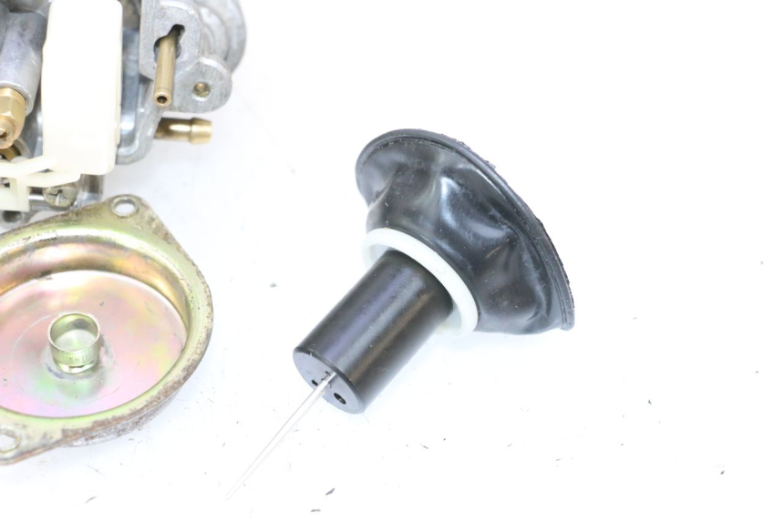 photo de CARBURATEUR BAOTIAN BT 49 QT-7 50 (2006 - 2009) - Vue rapprochée