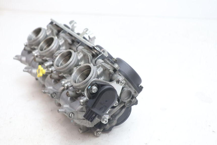 photo de CARBURATEUR HONDA CB F HORNET 600 (2005 - 2006) - Autre angle de vue