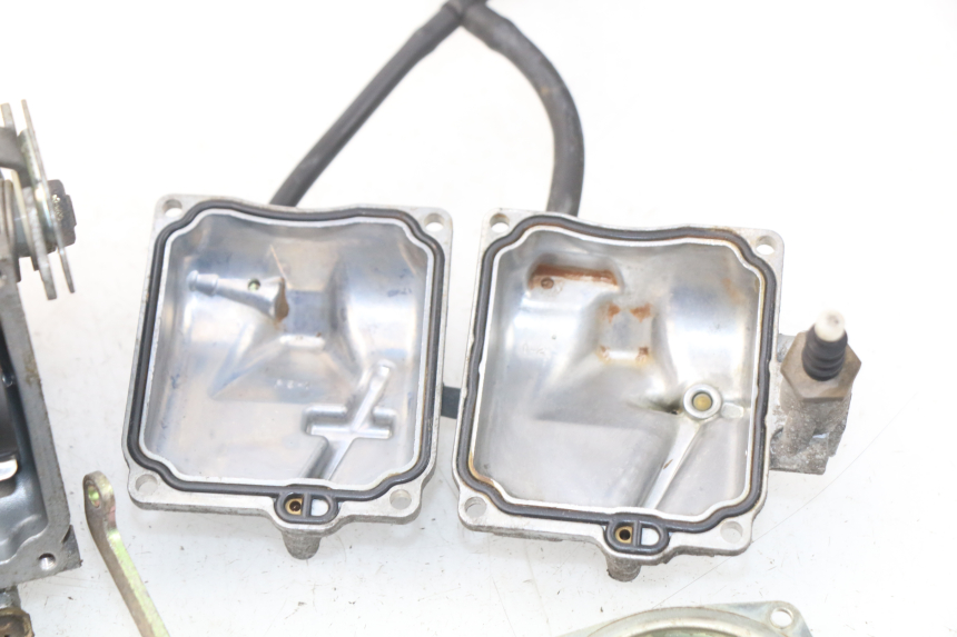 photo de CARBURATEUR HYOSUNG COMET GTR 125 (2007 - 2014) - Autre angle de vue