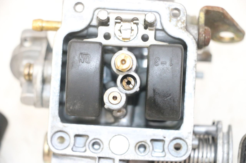 photo de CARBURATEUR DAELIM BESBI 125 (2007 - 2008)
