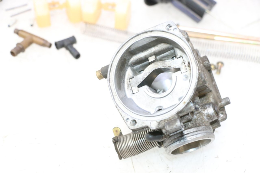 photo de CARBURATEUR SUZUKI GS GSE 500 (2001 - 2003) - Angle alternatif