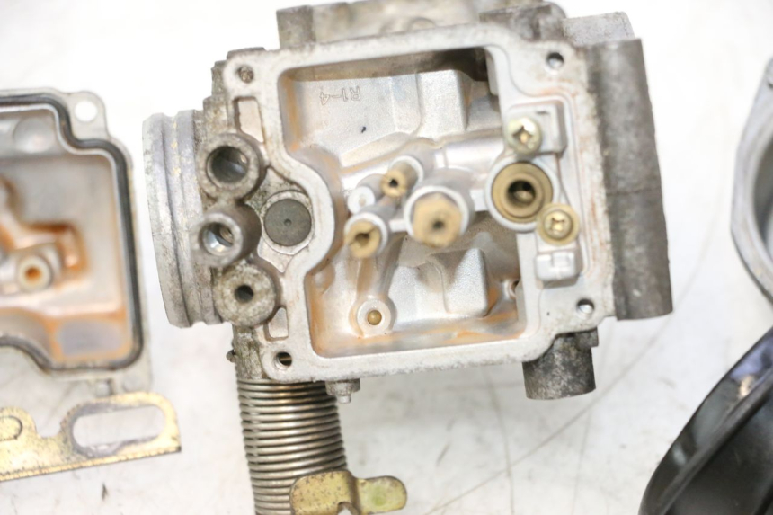 photo de CARBURATEUR SUZUKI GS GSE 500 (2001 - 2003) - Aperçu profil