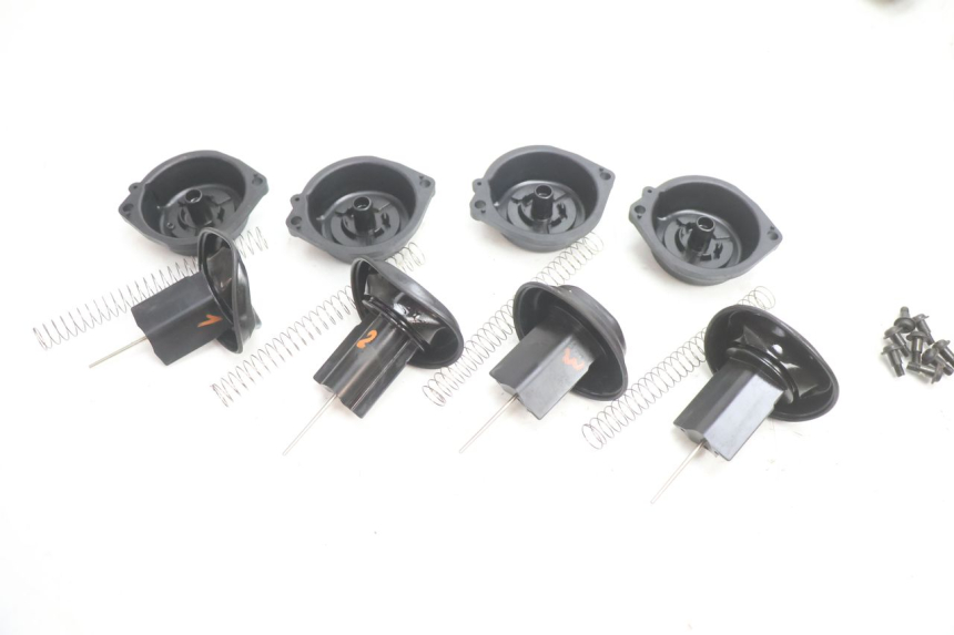 photo de CARBURATEUR SUZUKI GSF N BANDIT 1200 (2001 - 2005) - Angle alternatif
