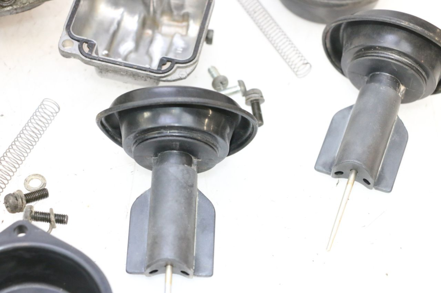 photo de CARBURATEUR SUZUKI GSX F GSXF 750 (1988 - 1998) - État de surface