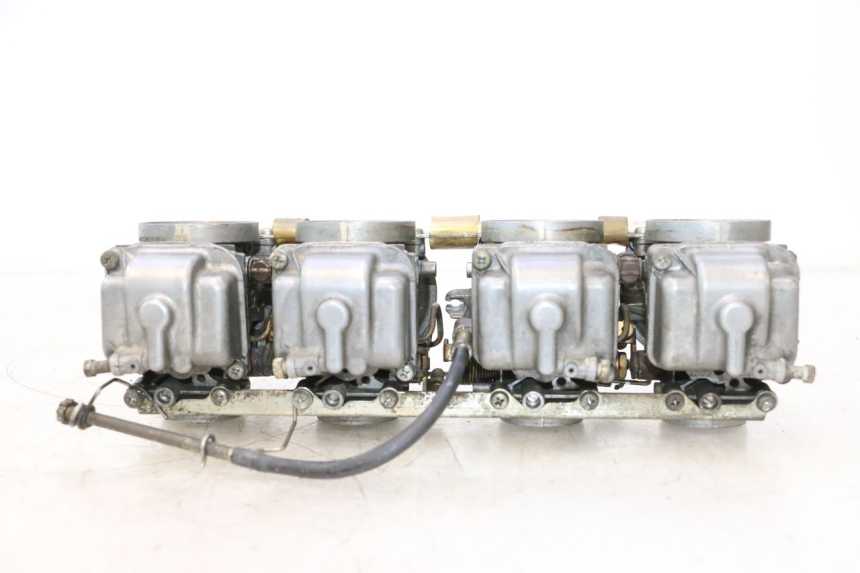 photo de CARBURATEUR SUZUKI GSX F GSXF 750 (1988 - 1998) - Gros plan technique