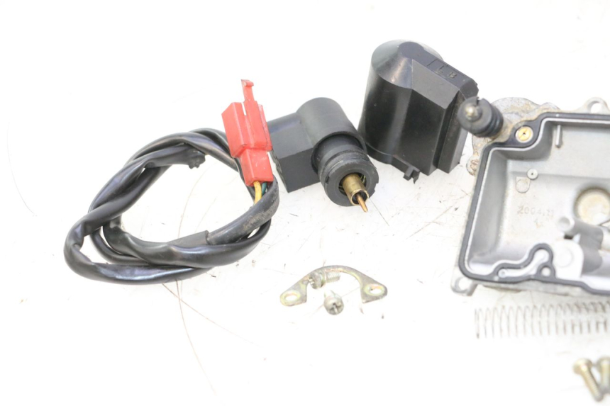 photo de CARBURATEUR BAOTIAN HUASHA HS50QT-7 50 - Zoom composants