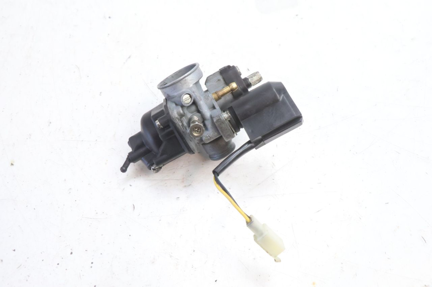 photo de CARBURATEUR PEUGEOT KISBEE 2T 50 (2010 - 2017) - Gros plan technique