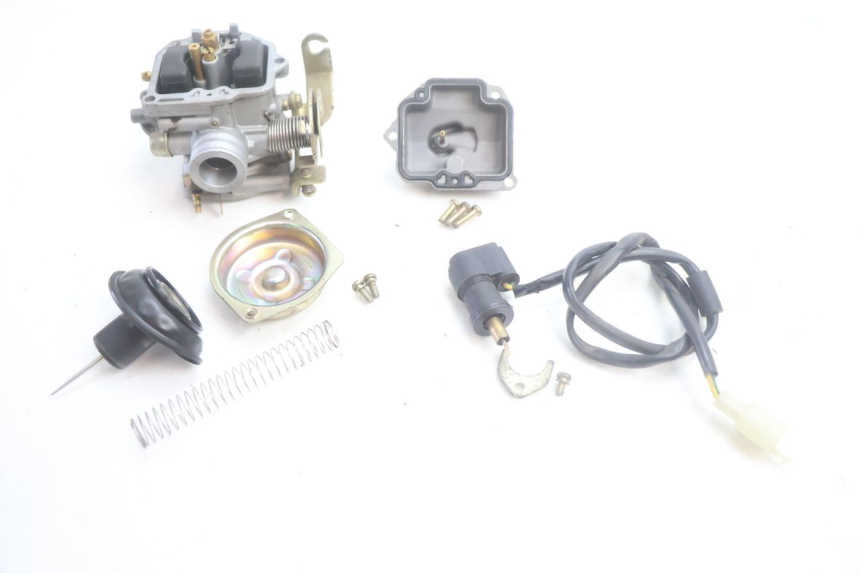 photo de CARBURATEUR PEUGEOT KISBEE 4T 50 (2010 - 2017) - Points de fixation
