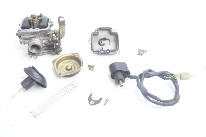 photo de CARBURATEUR PEUGEOT KISBEE 4T 50 (2010 - 2017) - Points de fixation