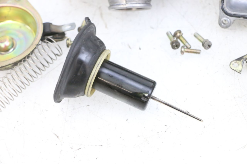 photo de CARBURATEUR KYMCO LIKE 125 (2009 - 2016) - Inspection visuelle