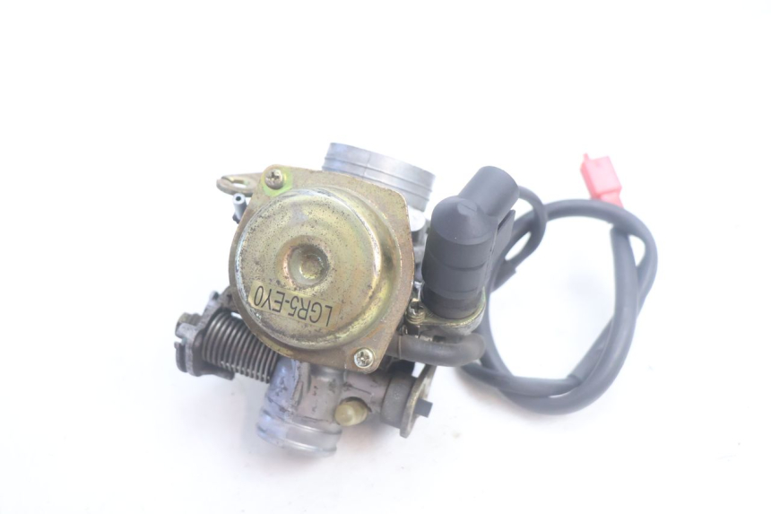 photo de CARBURATEUR KYMCO LIKE 125 (2009 - 2016) - Gros plan technique