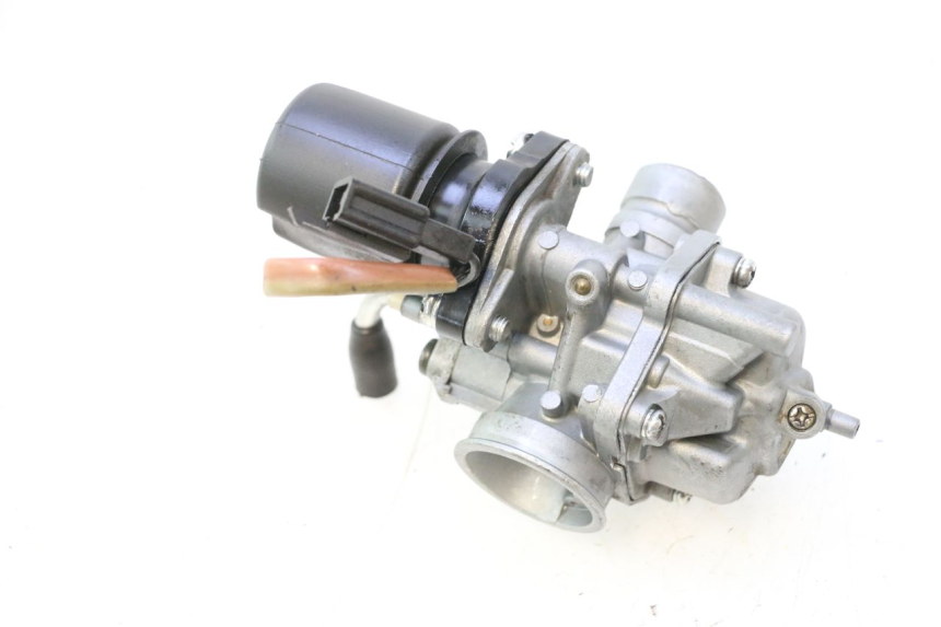 photo de CARBURATEUR LONGJIA LJ50QT 8M 2T 50 (2010 - 2017) - Gros plan technique