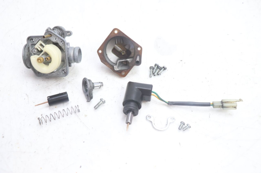photo de CARBURATEUR PEUGEOT LUDIX PRO 2T 50 (2010 - 2017) - Points de fixation