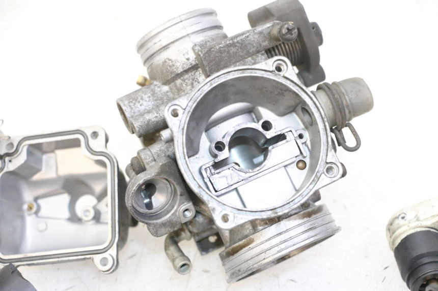 photo de CARBURATEUR PIAGGIO VESPA GRANTURISMO 200 (2004 - 2005)